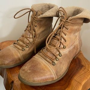 Leather lace up brown boot vintage look